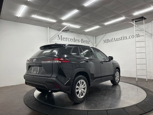 Used 2026 Toyota Corolla Cross L image 7