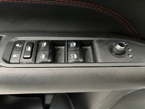 Used 2025 Jeep Compass Trailhawk AWD/4WD image 11