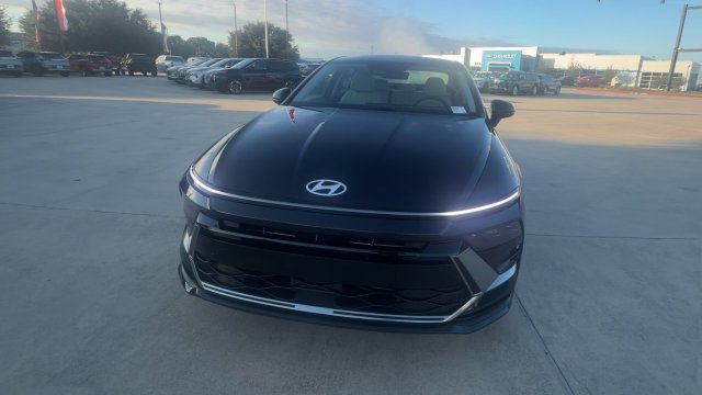 Used 2025 Hyundai Sonata SEL FWD image 3
