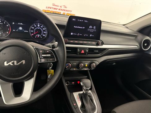 Used 2024 Kia Forte LX image 18