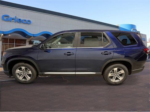 New 2025 Honda Pilot EX-L image 2