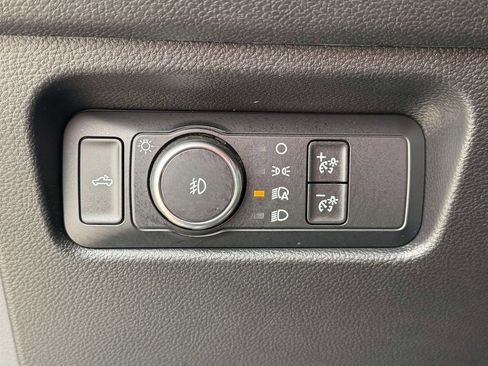 Used 2025 Ford Ranger XLT w/ Equipment Group 301A High AWD/4WD image 32