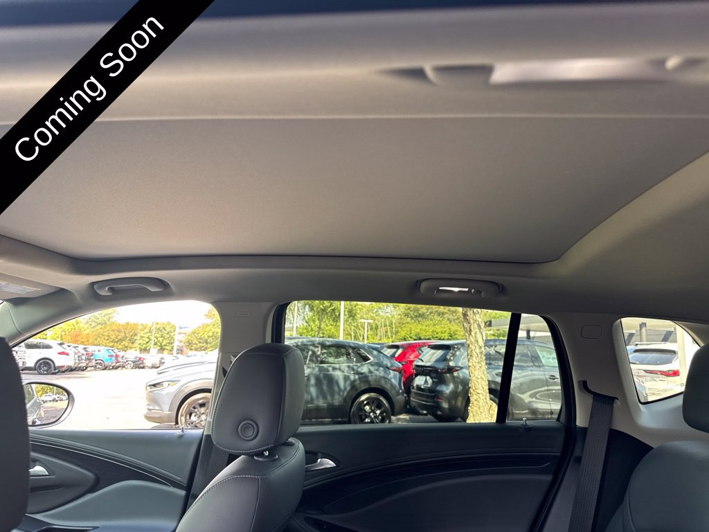 Used 2020 Buick Envision Essence w/ Experience Buick Package FWD image 27