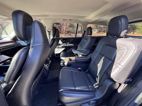 Used 2020 Lincoln Aviator Reserve w/ Equipment Group 202A image 21