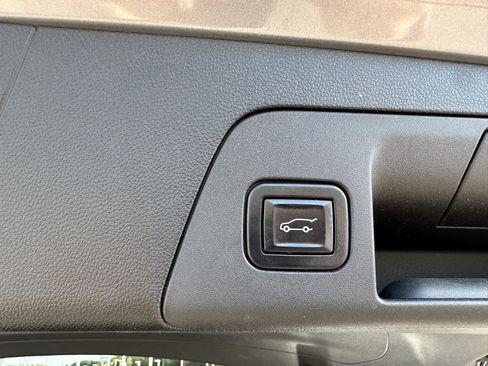 Used 2022 Buick Envision Preferred image 8