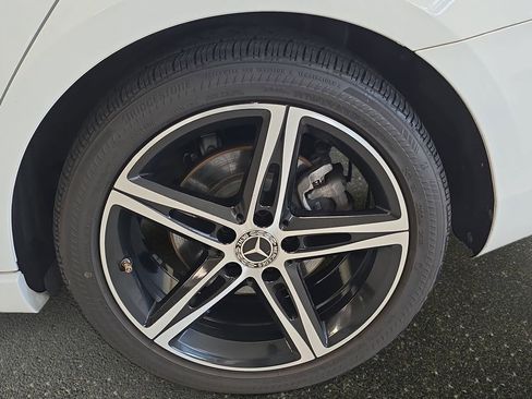 Used 2019 Mercedes-Benz A 220 image 31