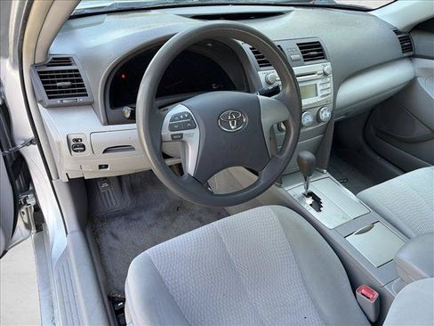 Used 2011 Toyota Camry LE FWD image 11