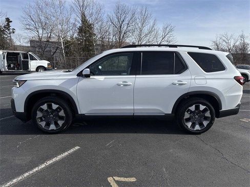 New 2026 Honda Pilot Touring image 11