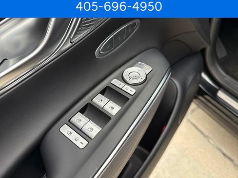 Used 2023 Genesis GV70 2.5T w/ Advanced Package AWD/4WD image 14