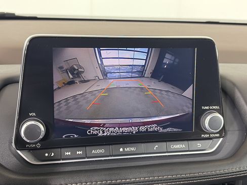 Used 2023 Nissan Rogue SV image 20