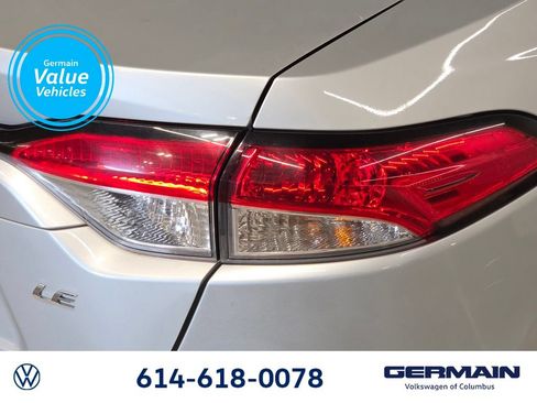 Used 2020 Toyota Corolla LE FWD image 14
