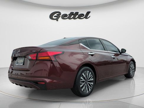 Used 2024 Nissan Altima 2.5 SV FWD image 5