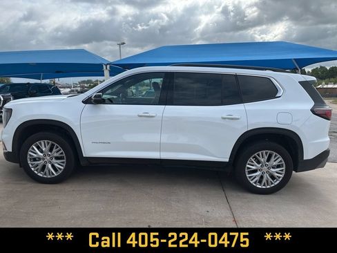 Used 2026 GMC Acadia Elevation w/ Elevation Premium Package FWD image 6