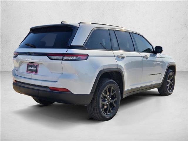 New 2026 Jeep Grand Cherokee Altitude AWD/4WD image 2