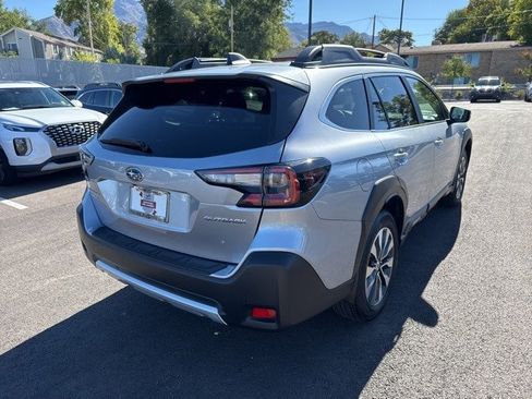 Used 2025 Subaru Outback Limited w/ Popular Package #2 image 3