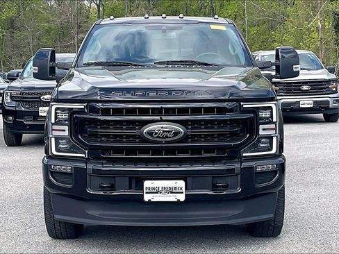 Used 2020 Ford F350 Lariat image 2
