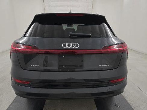 Used 2021 Audi e-tron Premium Plus w/ Premium Plus Package AWD/4WD image 8