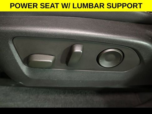 Used 2023 Chevrolet Colorado LT w/ LT Convenience Package III image 7