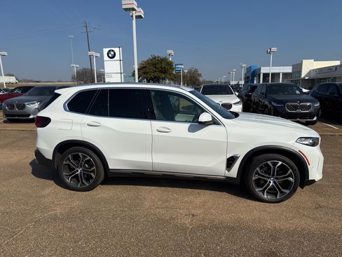 Certified 2024 BMW X5 sDrive40i w/ Parking Assistance Package image 4