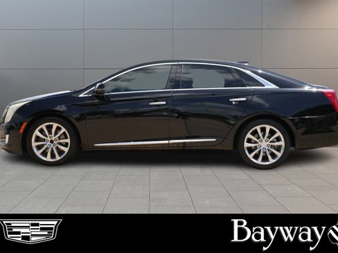 Used 2016 Cadillac XTS Luxury w/ Driver Awareness Package FWD image 5