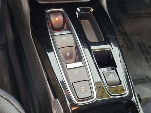 Used 2022 Chevrolet Bolt EUV LT w/ Convenience Package image 19