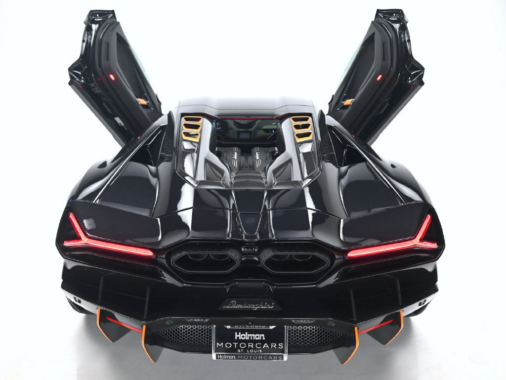 Used 2026 Lamborghini Revuelto AWD/4WD image 29