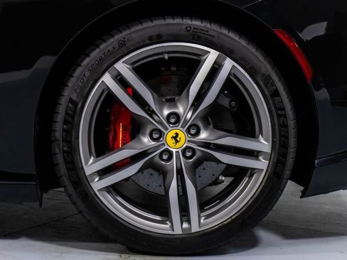 Certified 2019 Ferrari Portofino image 62