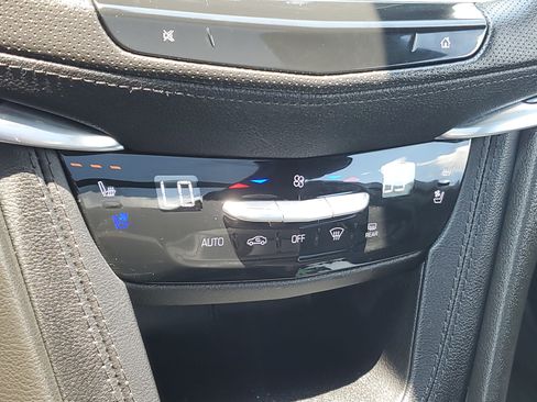 Used 2023 Cadillac XT5 Premium Luxury w/ Technology Package AWD/4WD image 27