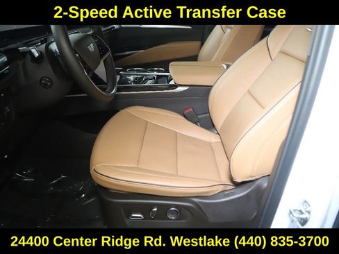 Used 2026 Cadillac Escalade Luxury w/ LPO, Floor Liner Package AWD/4WD image 19