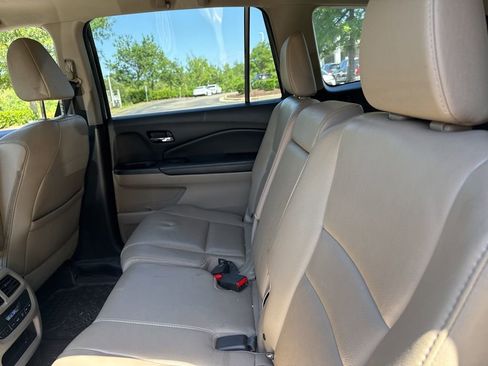 Used 2017 Honda Pilot EX-L image 10