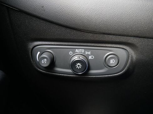 Used 2020 Chevrolet Equinox LT image 27