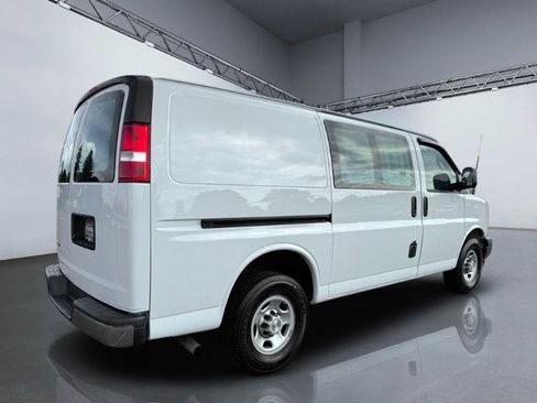 Used 2019 Chevrolet Express 2500 w/ Driver Convenience Package RWD image 7