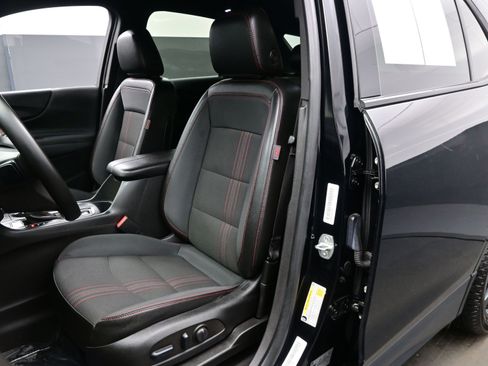 Used 2023 Chevrolet Equinox RS image 12