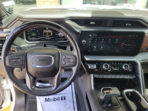 Used 2024 GMC Sierra 1500 Denali Ultimate AWD/4WD image 16
