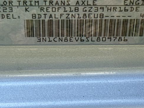 Used 2025 Nissan Versa SV FWD image 28