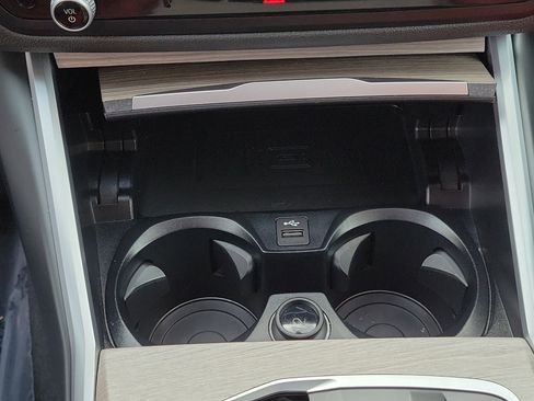 Used 2025 BMW 330i xDrive Sedan image 26