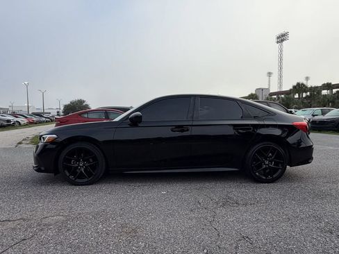 Used 2023 Honda Civic Sport image 8