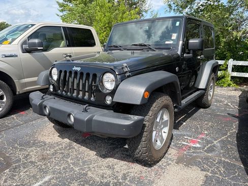 Used 2015 Jeep Wrangler Sport w/ Quick Order Package 24S AWD/4WD image 2