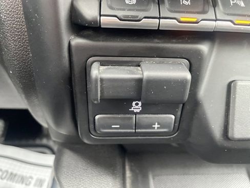 Used 2022 GMC Sierra 2500 Denali w/ Denali Black Diamond Edition image 26