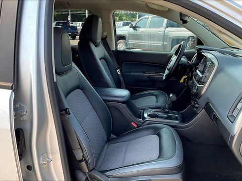 Used 2017 Chevrolet Colorado Z71 AWD/4WD image 16