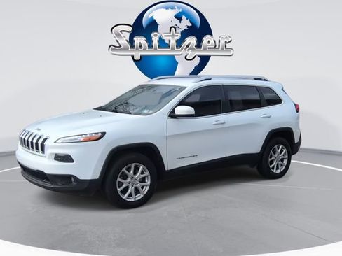 Used 2017 Jeep Cherokee Latitude w/ Safety/Convenience Group image 4