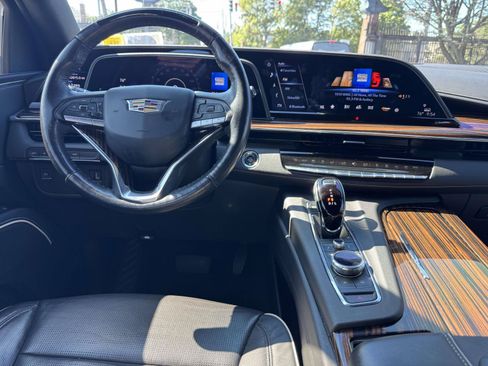 Used 2023 Cadillac Escalade Premium Luxury w/ LPO, Floor Liner Package AWD/4WD image 17