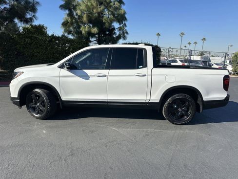 Used 2023 Honda Ridgeline Black Edition image 3