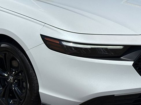 Certified 2025 Honda Accord SE image 11