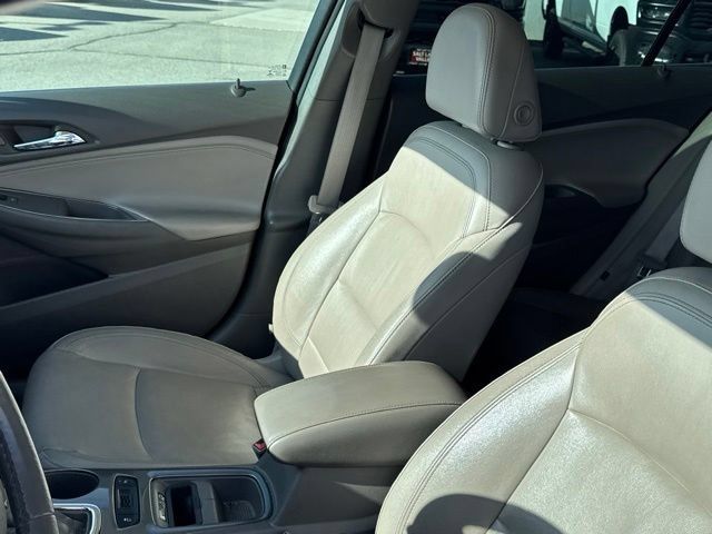 Used 2016 Chevrolet Cruze Premier FWD image 18