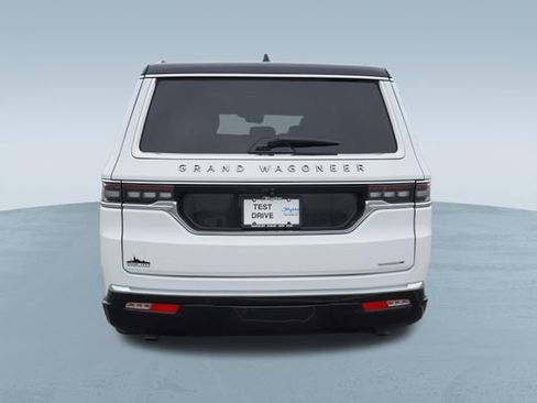 Used 2024 Jeep Grand Wagoneer L Series III image 7