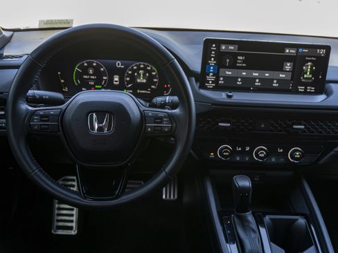 Used 2024 Honda Accord Sport image 19