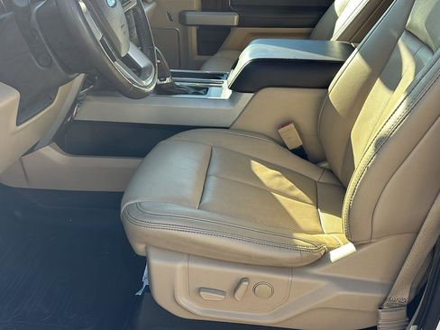 Used 2019 Ford F150 Lariat w/ Equipment Group 502A Luxury image 12