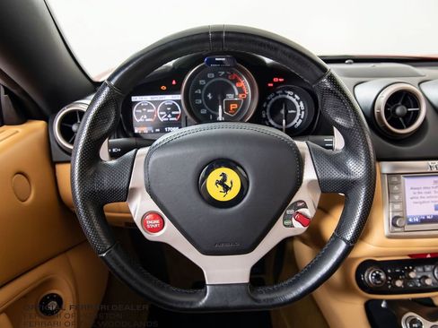 Used 2010 Ferrari California RWD image 11
