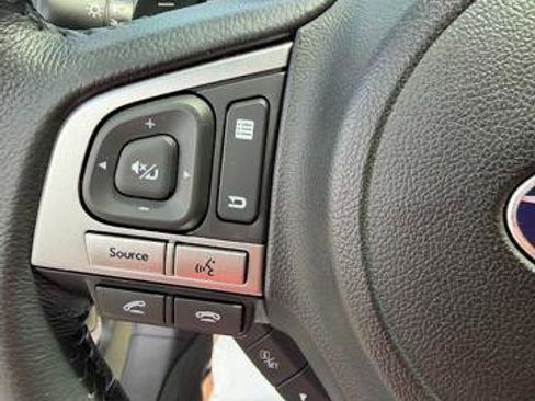 Used 2017 Subaru Outback 2.5i Limited AWD/4WD image 17
